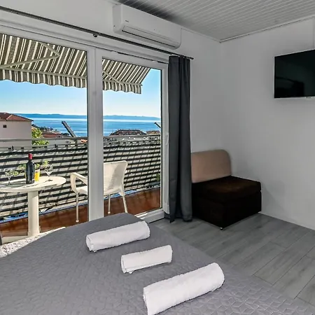 Lada Apartment *