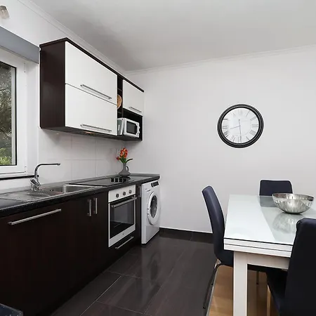 Apartment Lada *