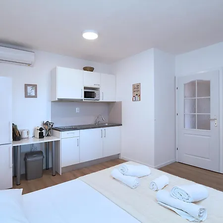 Lada Appartement Makarska